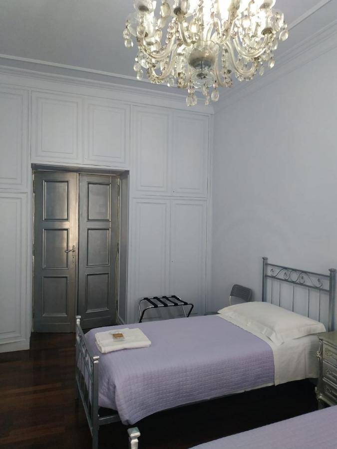 Around The Corner Colosseo B&B Rome Exterior photo